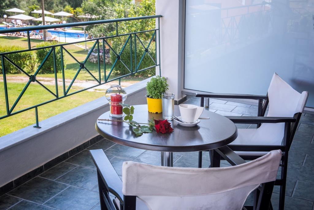 Aristidis Garden Aparthotel Parga Kamer foto